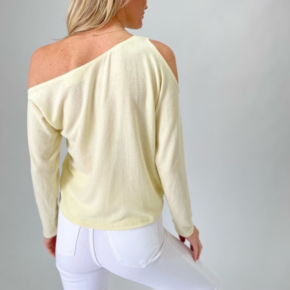 💛 NWT! Six/Fifty One Shoulder Cut Out Top - Picture 3 of 8